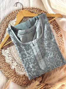 Kurti pour femme en modal et chanderi brodé à la main, style chikankari, coupe régulière, toutes saisons, hiver, été. |   Longueur genouillère | - Product Image 2