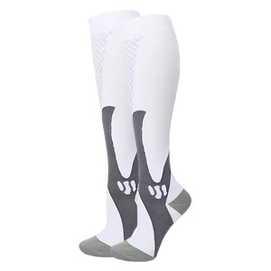 Chaussettes de compression antibactériennes pour cheville personnalisées 15-20 mmhg 20-30 mmhg Logo personnalisé Nouveau design Mode Chaussettes de compression colorées pour hommes - Product Image 5