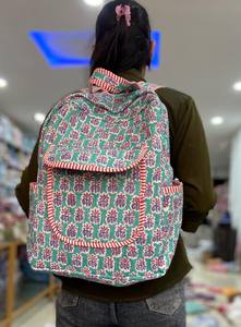 Fait à la main enfants voyage Floral imprimé coton bohème étudiant fermeture éclair sac d'école indien pochette d'ordinateur - Product Image 4