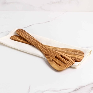 Ustensile spatule fendue en bois d'olivier fait à la main - Product Image 2