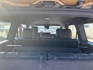 Toyota Land Cruiser Prado LC250 2.4L SUV Automatique 4x4 Or, Neuf/Occasion, Modèle 2024, Phares LED, Essence, À Vendre - Product Image 6