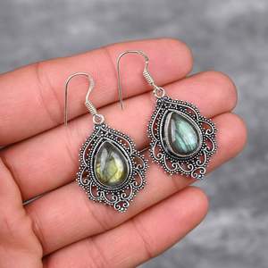 Bague vintage en Labradorite de taille ovale en argent sterling 925 faite à la main sertissage de pierres précieuses bijoux de mariage ou de fête pour elle - Product Image 3