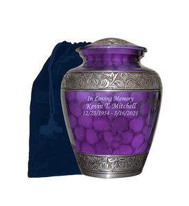 Urne de crémation personnalisée Urne de crémation funéraire humaine pour adultes Belle urne violette avec personnalisation souvenir et sac en velours - Product Image 1