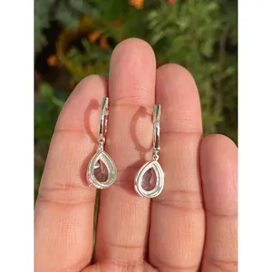 Pendientes de Plata 925 con Cristal de Cuarzo, Elegantes y Modernos - Product Image 5