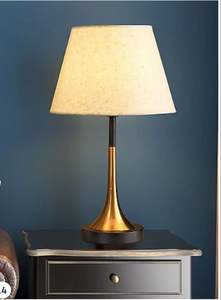 Lampe de table en aluminium artistique pour l'éclairage décoratif de la maison, ajoutant une touche d'intérêt visuel avec un artisanat métallique unique - Product Image 4