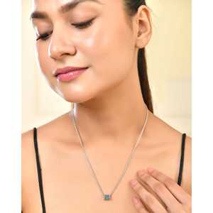 Pendentif Solitaire Alexandrite Moissanite Classique - Product Image 4