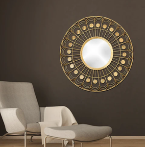 Espejo redondo moderno con marco decorativo dorado, un acento único y elegante, disponible a precios al por mayor. - Product Image 1