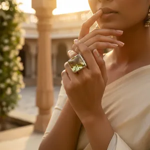 แหวนเงิน 925 ทรงสี่เหลี่ยมประดับพลอยซิทริน เครื่องประดับสำหรับผู้หญิง - Product Image 1