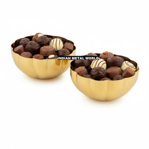 Tazón de Metal Acanalado con Acabado Dorado de Diseño Único, Elegante Tazón Decorativo de Acero Inoxidable para Chocolates y Aperitivos - Product Image 1