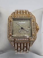 Montre en cristal glacé 10 ct de diamant de laboratoire EF VVS finition en acier inoxydable plaqué or jaune 14K Style Bling Streetwear