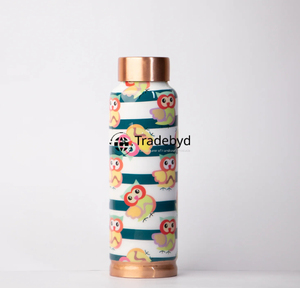 Cadeau de festival bouteille en cuivre Article unique fait à la main Idéal pour les célébrations de Noël et du Nouvel An Diwali par Tradebyd - Product Image 2