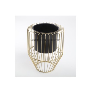 Grande <span class=keywords><strong>jardinière</strong></span> en métal peint à la main avec des motifs artistiques exquis pour la décoration de plantes de jardin et de terrasse moderne - Product Image 1
