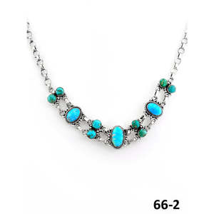 Collier Émeraude de la Vallée Style Sud-Ouest Fait Main avec Turquoise, Argent Sterling et Motif Géométrique pour Cadeau - Product Image 1