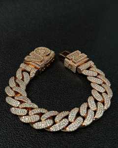 Cadena Cubana Personalizada con Moissanita VVS, Estilo Hip Hop, Brazalete con Letra y Diamantes Baguette, Joyería Fina Moderna para Hombre - Product Image 5