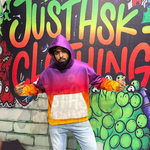 Sudadera con capucha de gran tamaño con degradado vibrante Tie-Dye y Bold 3D Puff Print text Premium pullover estilo casual Hombres Sudaderas con capucha - Product Image 4