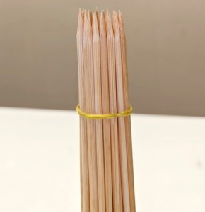 Brochettes en bambou de 4 mm d'épaisseur, 12 pouces de long, de qualité alimentaire, bâtonnets de bambou robustes pour spirales de pommes de terre et torsades de pommes de terre - Product Image 6