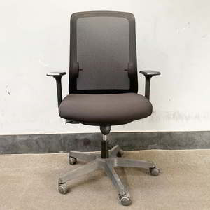 Chaise de bureau ergonomique Mandy-D 02 HOGVP069 pivotante de qualité supérieure avec appui-tête réglable en hauteur, design contemporain pour la maison, l'atelier et la chambre à coucher - Product Image 4