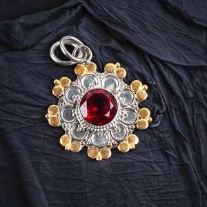 Pendentif en rubellite, pierre précieuse, argent sterling 925, fait à la main, bijoux à deux tons, fleur, cadeau d'anniversaire pour femme - Product Image 1
