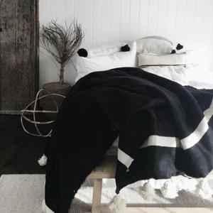 Manta Marroquí Hecha a Mano, Auténtica, Artesanal, Diseño Tribal, Suave, Tejida, Decoración para el Hogar, Regalo - Product Image 1