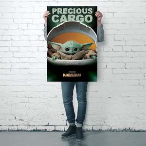 Cuadro de Lona de Estilo Moderno de The Mandalorian, Precious Cargo Grogu, Marco Negro - Product Image 3