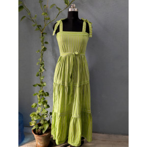 Vestido Midi de Verano Hecho a Mano en India, 100% Algodón, Estilo Gótico Dulce, Tirantes, Sin Mangas, Bohemio, Ecológico, Elemento de Moda Simple - Product Image 1