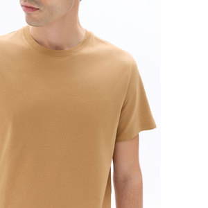 Camiseta de algodón de manga corta con cuello redondo y color sólido para hombre, corte regular, estilo casual, tejido de punto, color camel. - Product Image 5