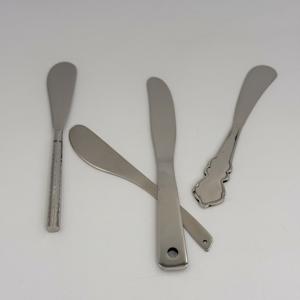 Juego de 4 Utensilios de Acero Inoxidable para Queso y Cuchillos para Mantequilla, para Rebanar Queso y Mantequilla, para Uso en el Hogar, Restaurantes y Regalos de Boda - Product Image 3