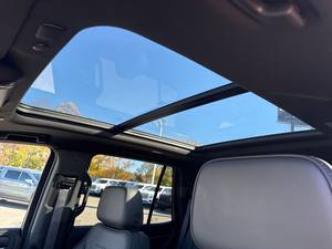 GMC Yukon Denali 2024 SUPER LIMPIO, MOTOR AUTOMÁTICO, TECHO PANORÁMICO, ASIENTOS DE CUERO - Product Image 5