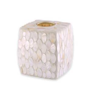 Boîte à mouchoirs classique en nacre pour une mise en scène de table de luxe, boîte rectangulaire en nacre avec couvercle et finition en coquille naturelle - Product Image 1