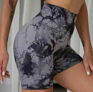 Short de yoga personnalisé pour femmes Taille élastique avec motif solide Pantalon de style sportif en nylon et élasthanne Tailles personnalisées - Product Image 4