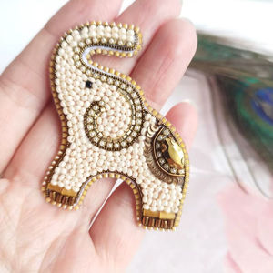 Broches de cuentas de diseñador hechos a mano, forma de Color personalizada, estilo antiguo/tradicional/moderno, accesorios de alta calidad, diseño único - Product Image 1