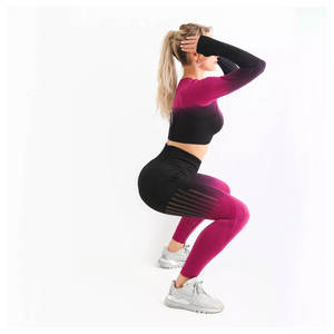 Combinaisons de yoga athlétiques de course à pied OEM ODM, ensembles de leggings de yoga pour femmes en 2 pièces, respirants, en élasthanne/polyester, longueur genou, logo personnalisé - Product Image 2