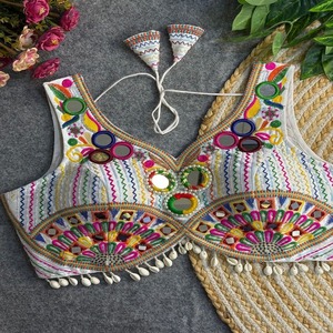 Navratri เสื้อลูกไม้หนาพิเศษจากอิตาลีพร้อม Gamthi และเปลือกหอยจากผู้ผลิตทั่วโลกและผู้จัดจำหน่ายจากอินเดีย - Product Image 1