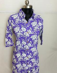 เสื้อคลุมผ้าฝ้ายมีกระดุมพิมพ์ลายดอกไม้สีม่วงปกและแขน3/4 - Product Image 2