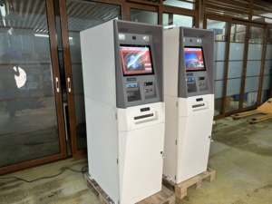 Cajero automático Seguridad de grado bancario Soporte multilingüe Disponibilidad OEM para retiro de efectivo - Product Image 2