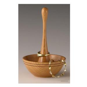Le porte-anneau en bois moderne en bois naturel classique fabriqué à la main est une fusion étonnante de fonctionnalité et d'élégance Conçu - Product Image 2