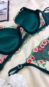 Ensemble de soutien-gorge à armatures brodé de fleurs romantiques avec culotte string push-up à bonnets couvrants pour femme, couleur bleue, fabriqué en Turquie op170 - Product Image 3