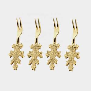 Ensemble de fourchettes pour bébé en laiton doré brillant de haute qualité avec poignée faite à la main en feuille de chêne Durmast ensemble de fourchettes à fruits plaquées or - Product Image 1