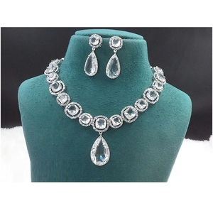 Ensemble de collier AD gracieux à la demande avec boucles d'oreilles pour fiançailles, mariage et cadeau d'anniversaire disponible à la quantité en vrac - Product Image 2