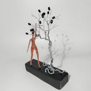 Figurine artistique moderne en métal Sculptures Motif abstrait unique pour la décoration de table de bureau à domicile Disponible en vrac - Product Image 1