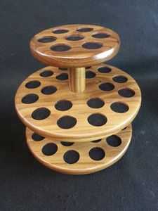 Estante de huevos de madera sostenible para cocinas ecológicas hecho de madera reciclada que ofrece un aspecto rústico natural - Product Image 3