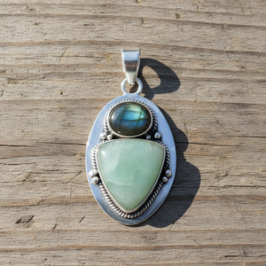 Pendentif artisanal en pierres précieuses Labradorite et Amazonite en argent sterling plaqué bijoux ovales Boho pour femme - Product Image 2