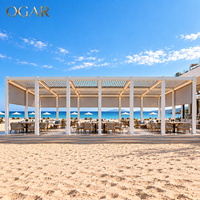 Système d'extension de terrasse commercial avec pergola à lames en aluminium automatiques pour hôtels, cafés et espaces de restauration en plein air