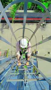 Sistema de Línea de Vida Vertical Ajustable OMKAR SS316 con Ajuste de Torso Fijo y Anclaje de Línea de Vida Vertical - Product Image 4