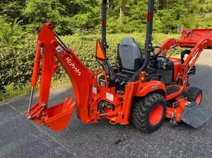 Tractor de Jardín Usado Kubota LA340 4WD, Mini Cortacésped con Motor, Bomba y Sistema IoT 2WD para Agricultura - Product Image 2
