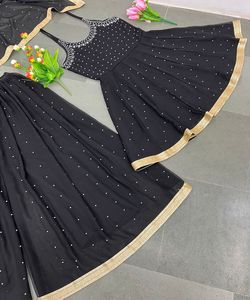 Ropa para mujeres indias y pakistaníes para tienda con precio al por mayor, telas de seda bordadas e impresas, ropa para festivales - Product Image 6