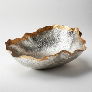 CrystalNest Grand Bowl Set The Imperial Opulence Regal Tazón de servicio hecho a mano chapado en oro con adornos de Royal Crest - Product Image 1