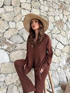 Conjunto Casual de 2 Piezas de Verano para Mujer de Diseño a la Moda, Chándal con Camisa de Manga Larga con Botones y Pantalones en Color Marrón - Product Image 2