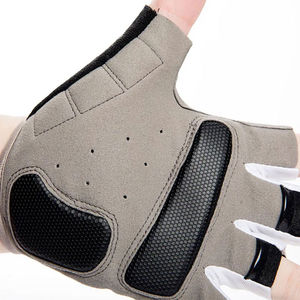 Los guantes de Ciclismo de medio dedo para hombre más vendidos, de alta calidad y asequibles, hechos en Pakistán, transpirables con los mejores guantes OEM - Product Image 3