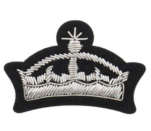 Insignias de tela bordadas en 3D con logotipo personalizado al por mayor para blazer, uniformes y prendas de moda, con embalaje personalizado. - Product Image 2